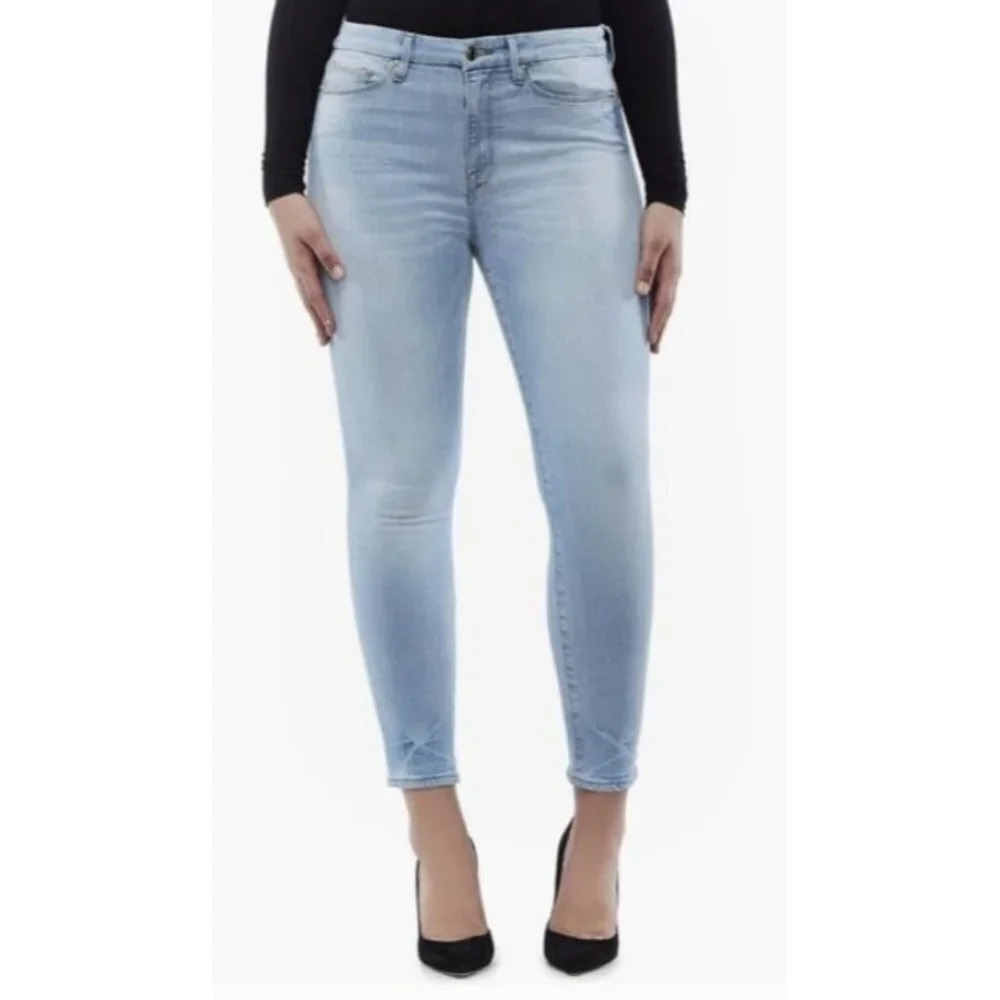 Good American Good Legs High Rise Crop Jeans Light Wash- size 25